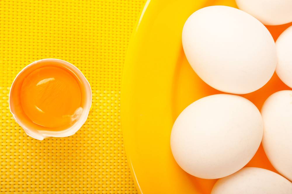 Яичный желток – новый продукт прикорма в 7 месяцев